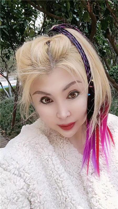 兼职美女小姐姐