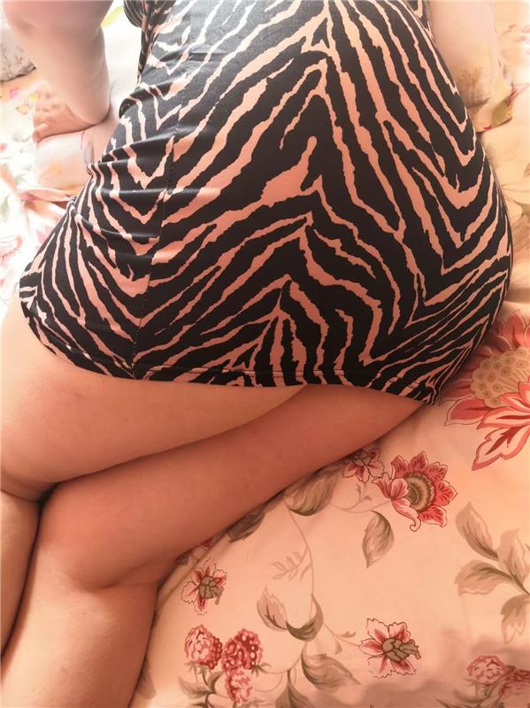 大奶单身少妇大屁股后入超爽
