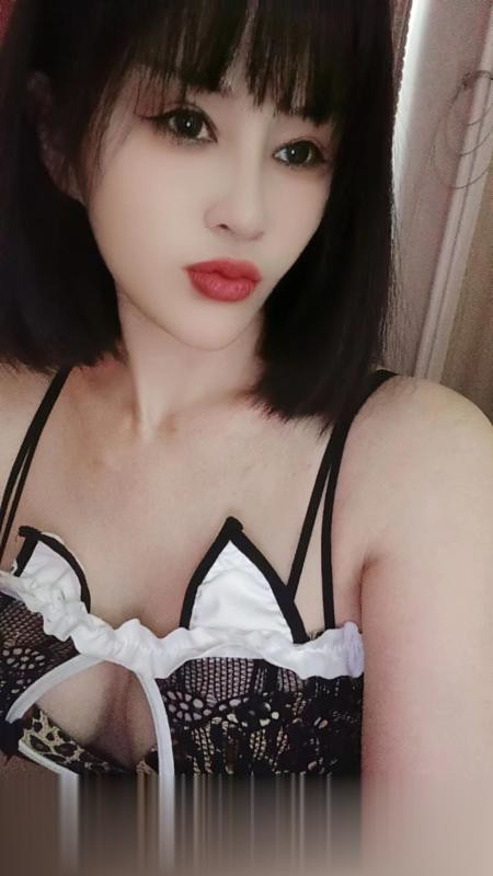 整容脸苗条姐姐