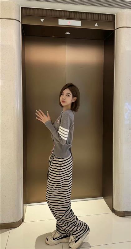 【已验证】上海可SM零零后新加坡留学生 舞蹈生 反差女 服务天花板
