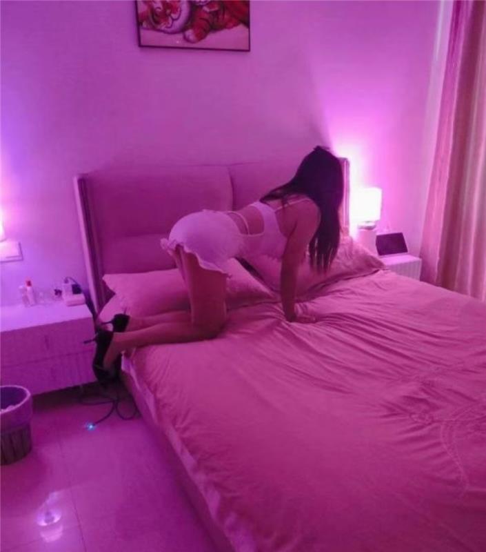 萧山丰满居家少女