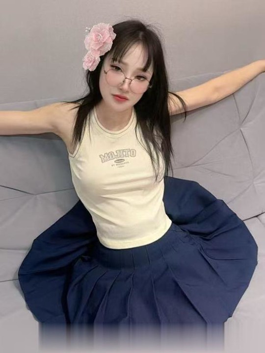 体验黑丝眼镜少妇