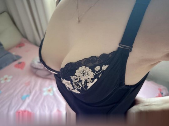 宝山人妻小嫂子