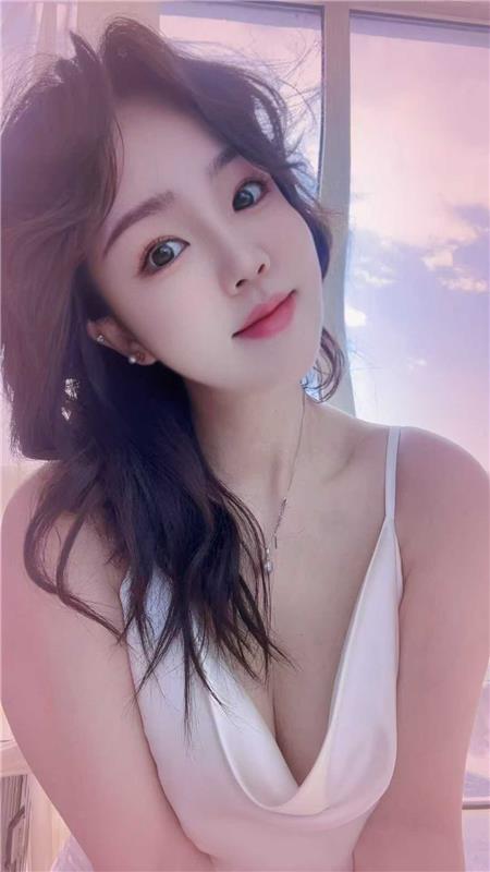 双桥家庭式丝足体验