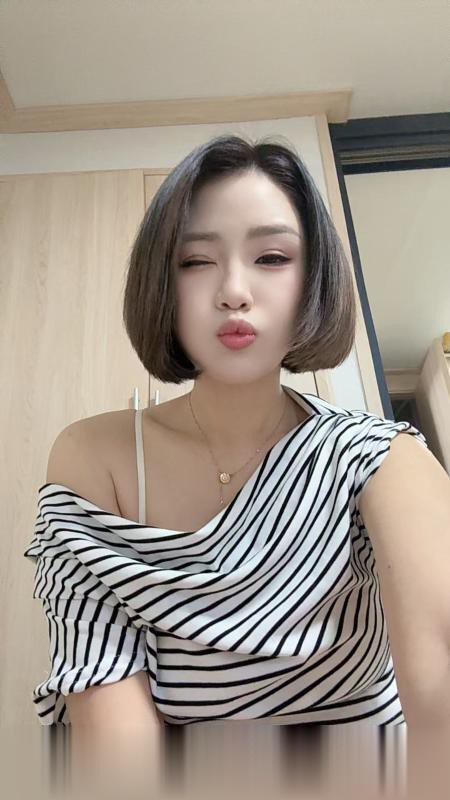 海珠邻家美女