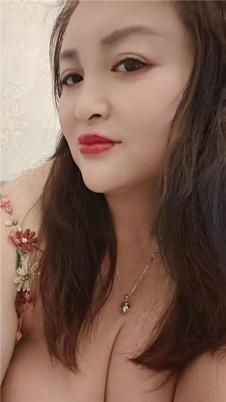 普陀大胸美少妇