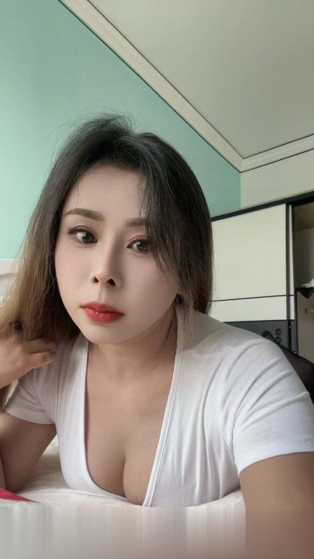 南信大附近大奶熟妇