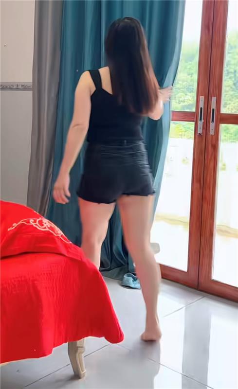 宝山会跳艳舞的女子