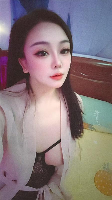 解渴丰满型微坦少妇