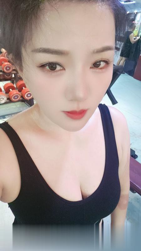 官渡丰满少妇灵儿