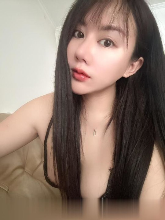 川渝美女李七月