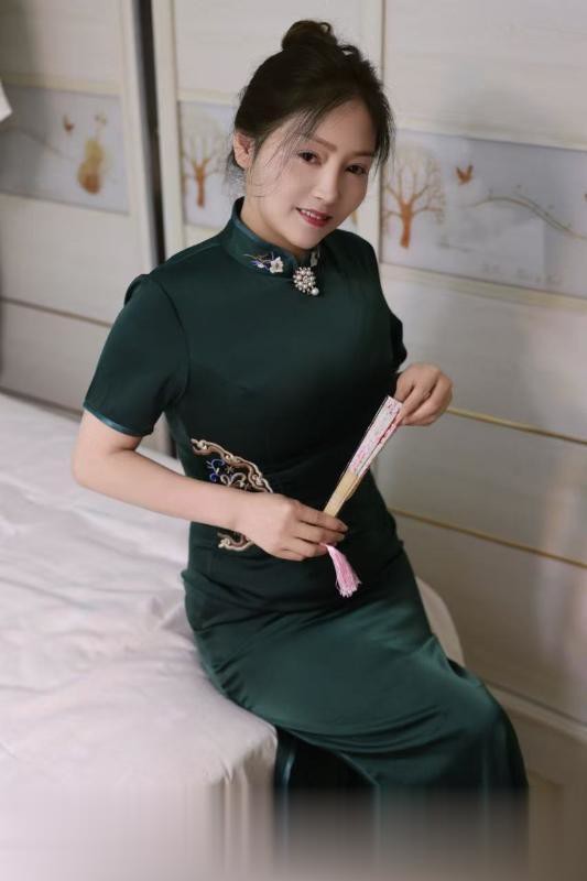 性价比旗袍熟女