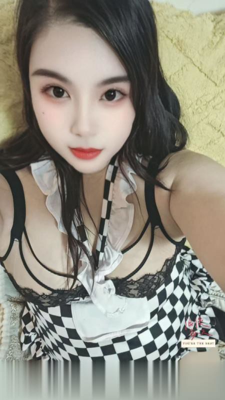 服务型美乳少妇