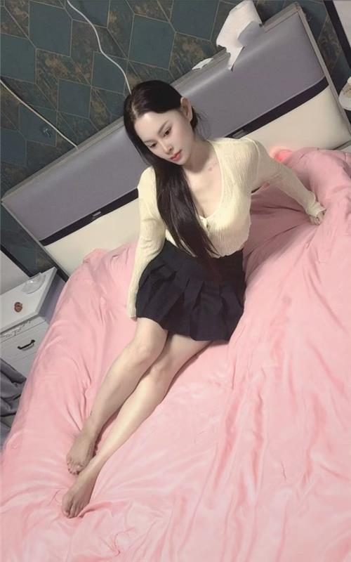 服务超好的大胸姐姐