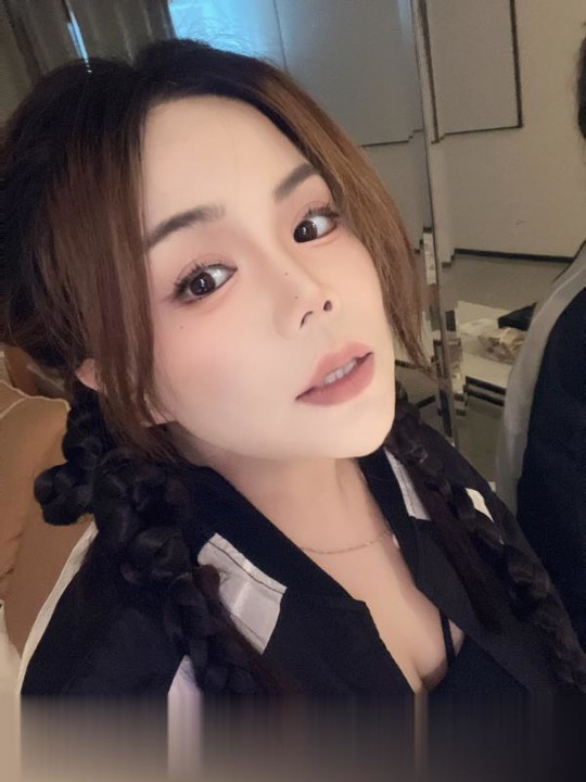 4D大胸御姐骚货老师