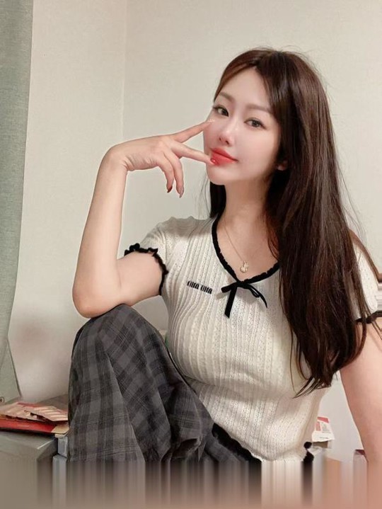 反差强烈的御姐