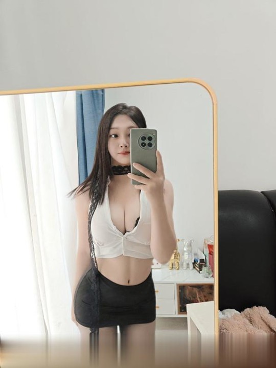 福田翘臀瑜伽老师