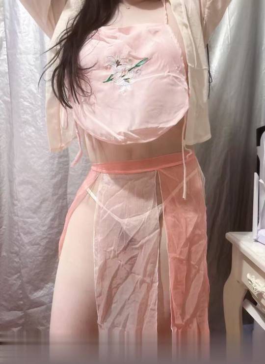 光谷美妇可三通