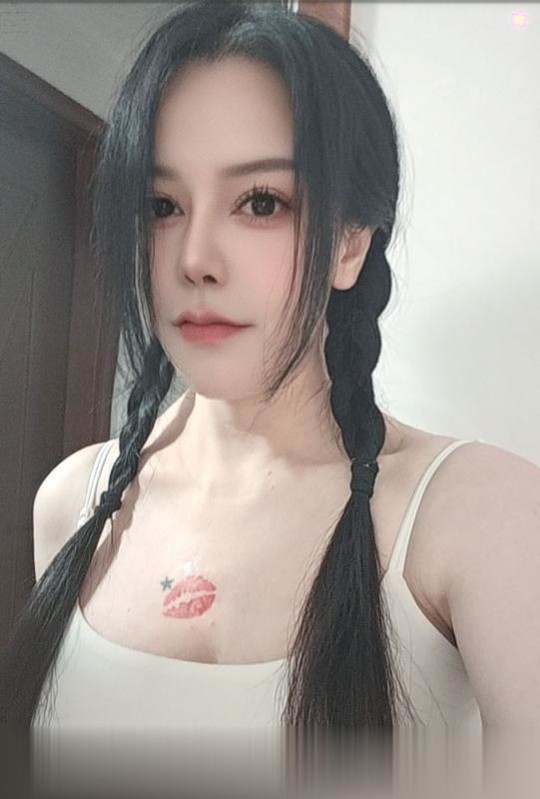 天河潭村爆乳气质美女