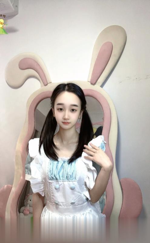 五堡双马尾小甜妹