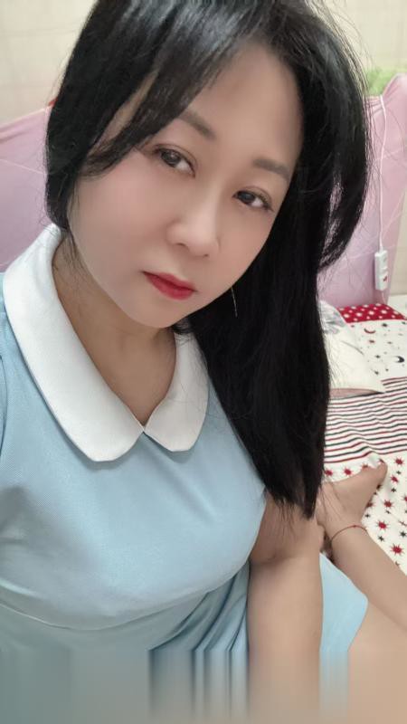 妩媚大胸萝莉少妇