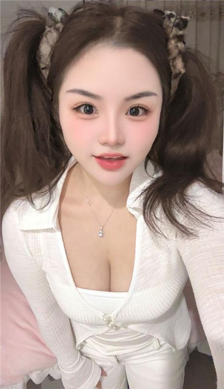 活泼开朗邻家小骚妹