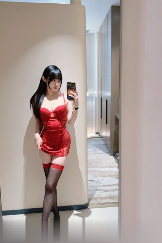 呼市长腿辣妹子团团