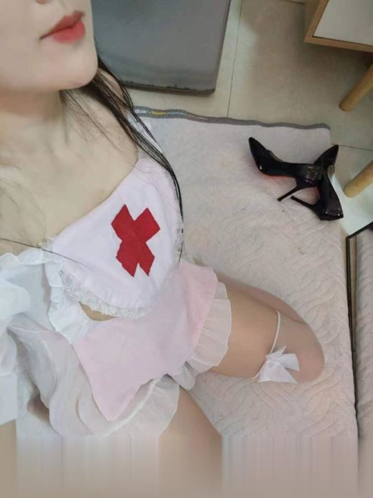 渝北制服大奶骚妹
