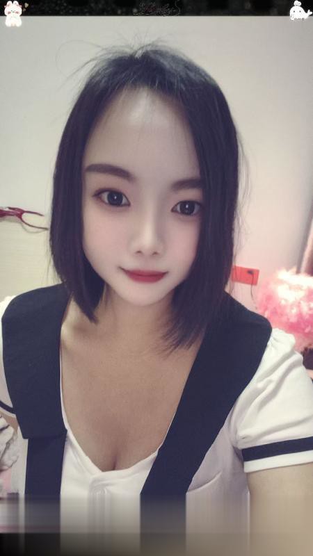 短发木瓜奶少妇