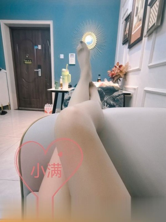 黑丝袜小满.