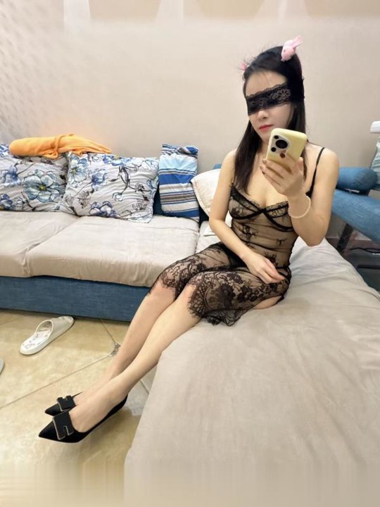 少妇彤彤..