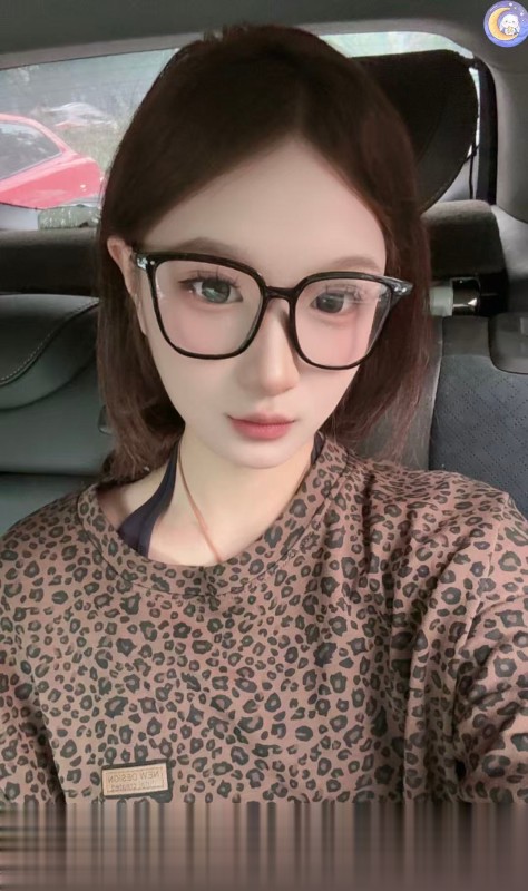 19岁小橘子.
