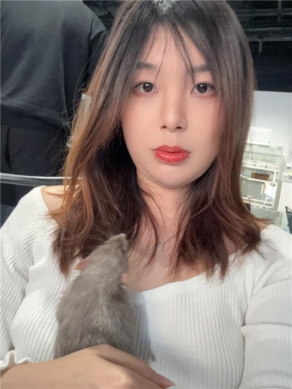 南京小男娘夏夏