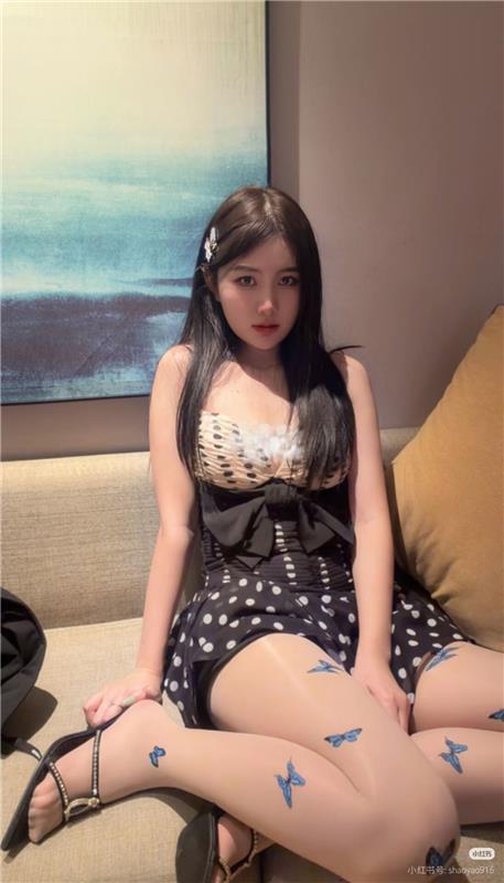 翘臀性感骚妹妹