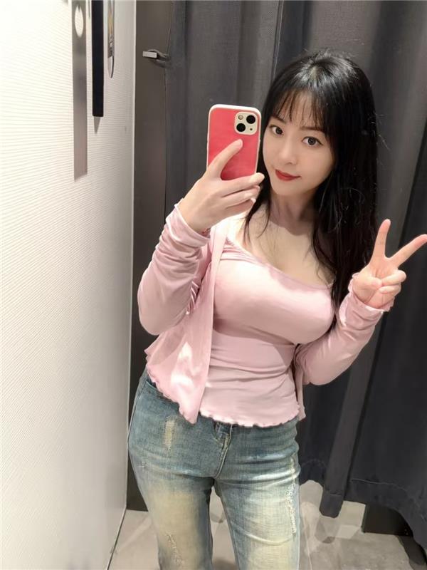 西乡塘超美大奶骚妇
