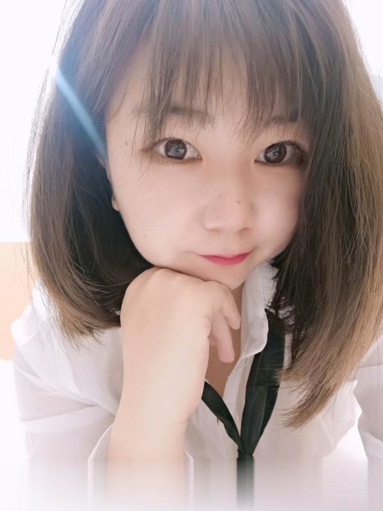 短发丰满大胸少妇兼职
