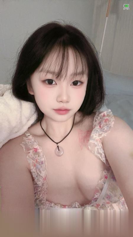 经开19岁肤白嫩妹
