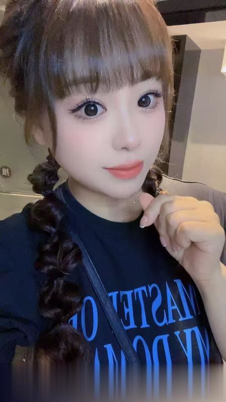 肤白貌美大长腿