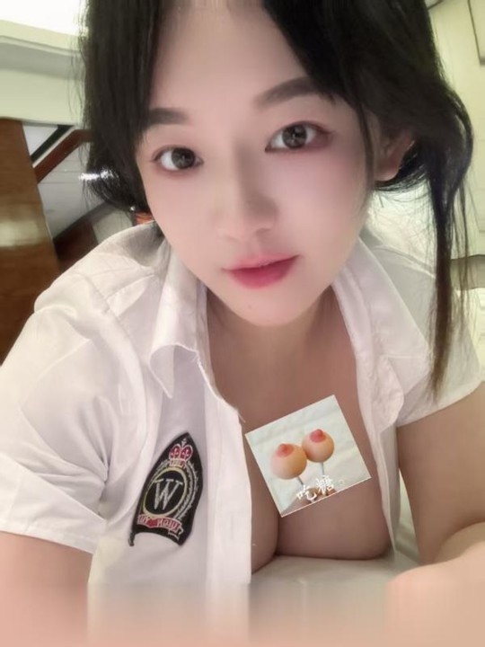 汉口大波翘臀梦梦