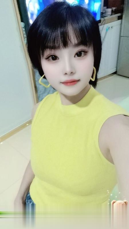 奶糖小骚骚.