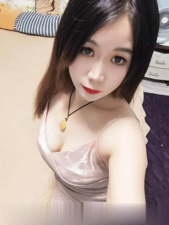 光谷青年城梅梅