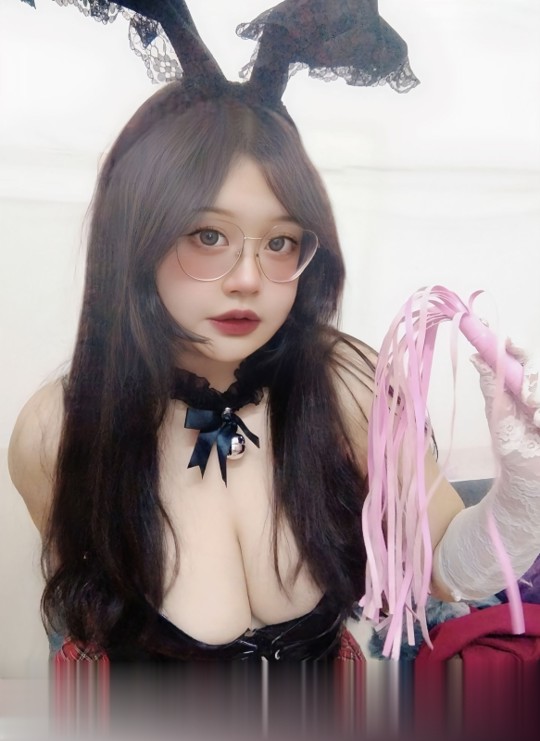 婺城E胸服务型团团