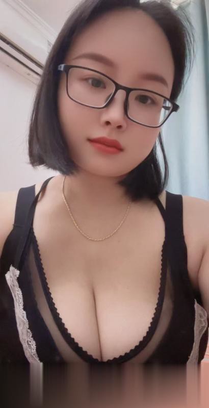 爆艹家暴偷情少妇