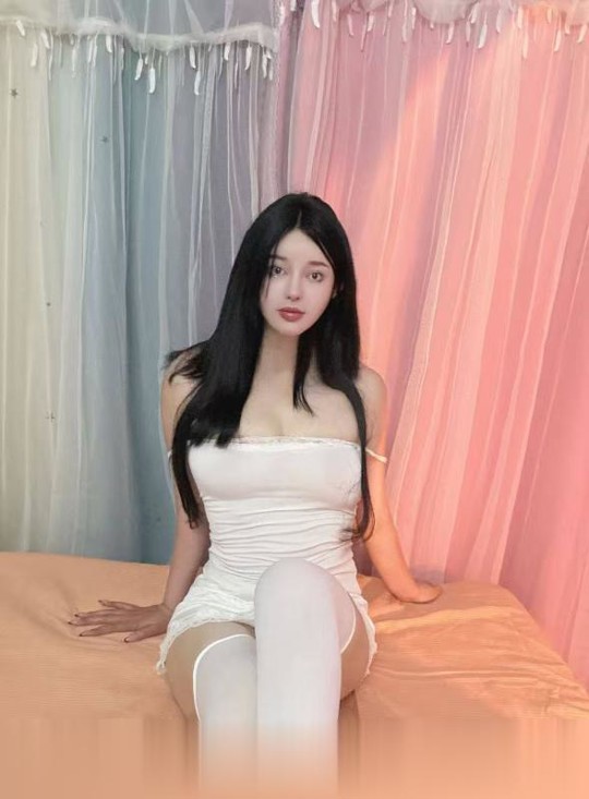 性感大奶翘臀妹子